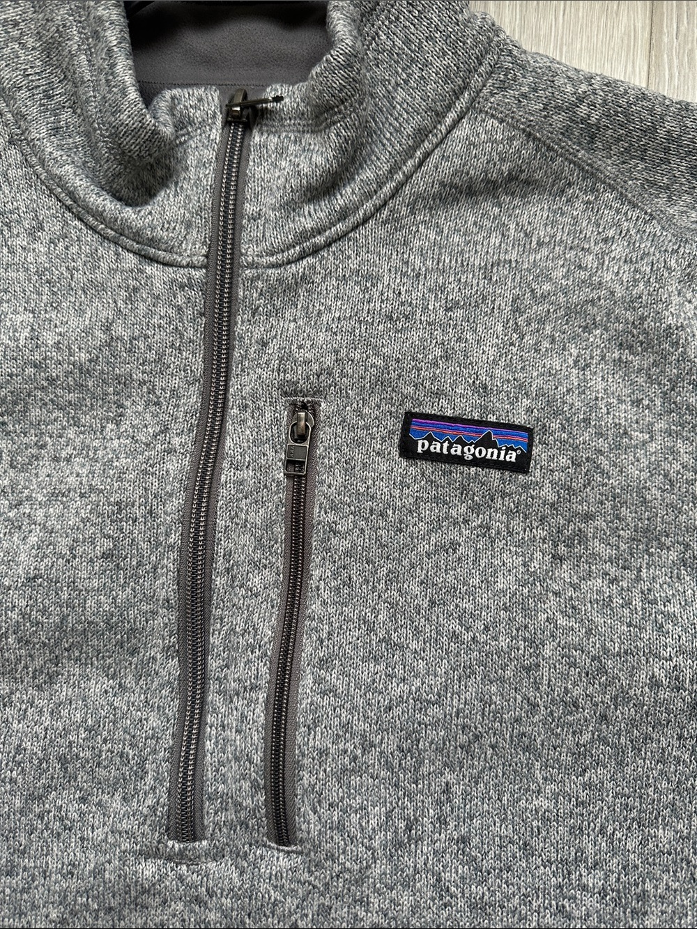 PRICE FIRM Patagonia Gray Half-Zip Fleece Pullover with Chest Zip - Picture 6 of 6